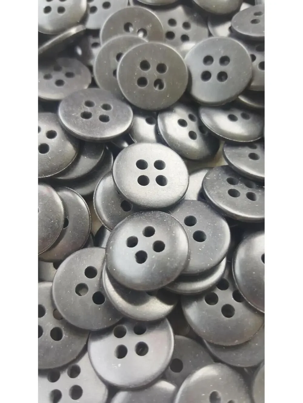 Onyx Buttons, 4 Hole Sewing/Crafts Buttons 15mm - 24 Pieces (055)